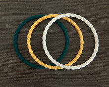  Away In A Manger Twist Bracelets