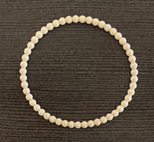  White Swan Beaded Bracelet